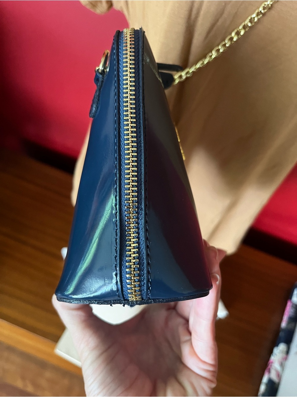 Like new Pratesi Navy Patent Leather Crossbody Bag - Picture 6 of 16